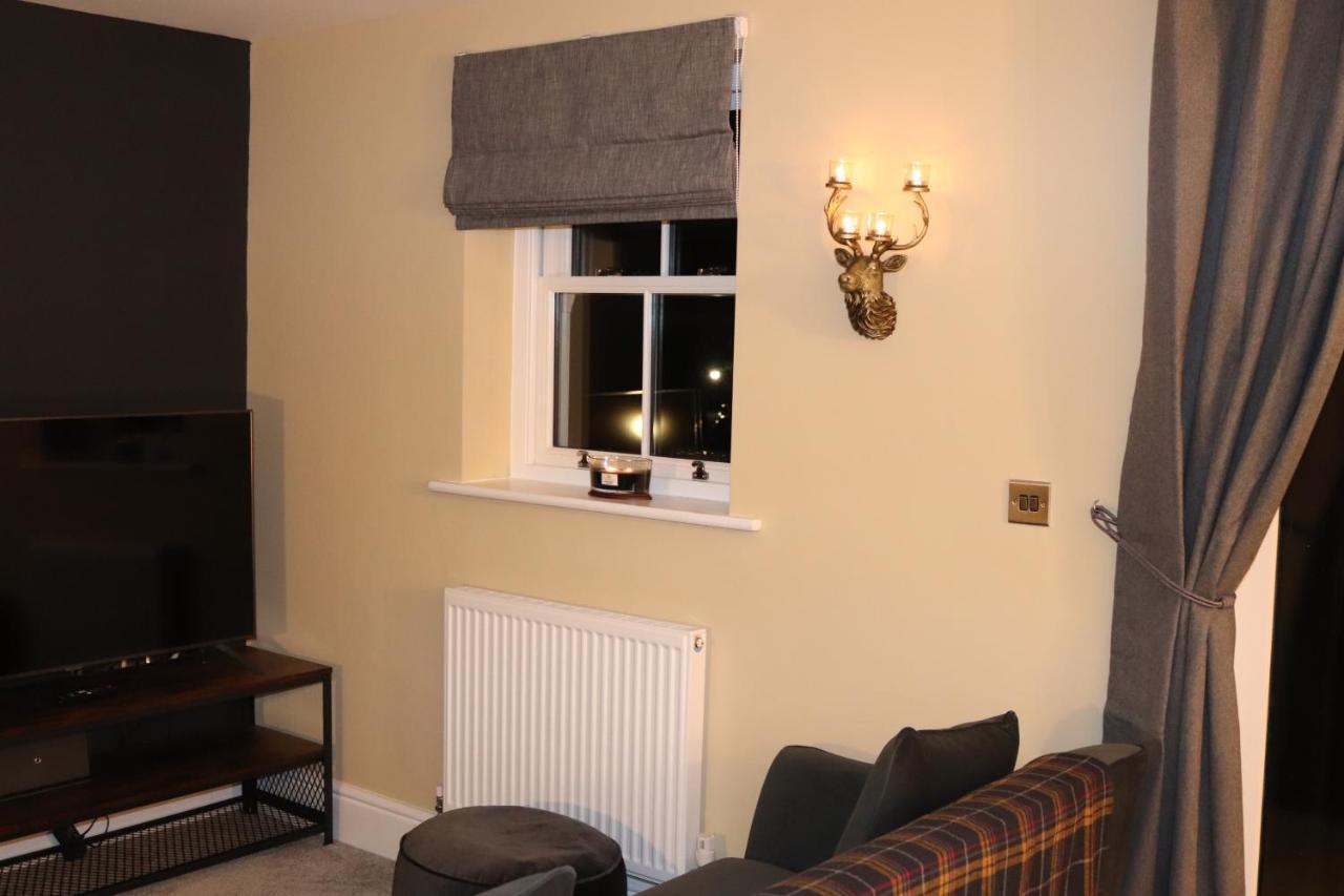 Blisworth Canal View Cottage With Log Fire & Parking מראה חיצוני תמונה